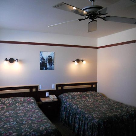 Motel Normandie Louiseville Εξωτερικό φωτογραφία