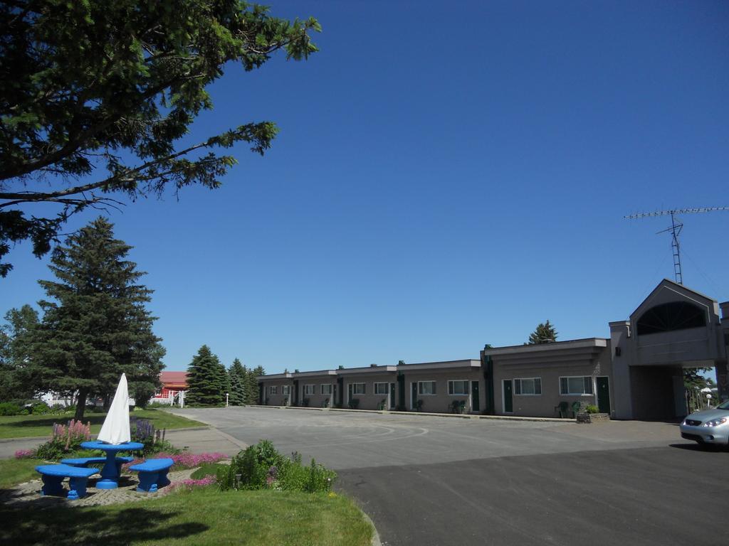 Motel Normandie Louiseville Εξωτερικό φωτογραφία
