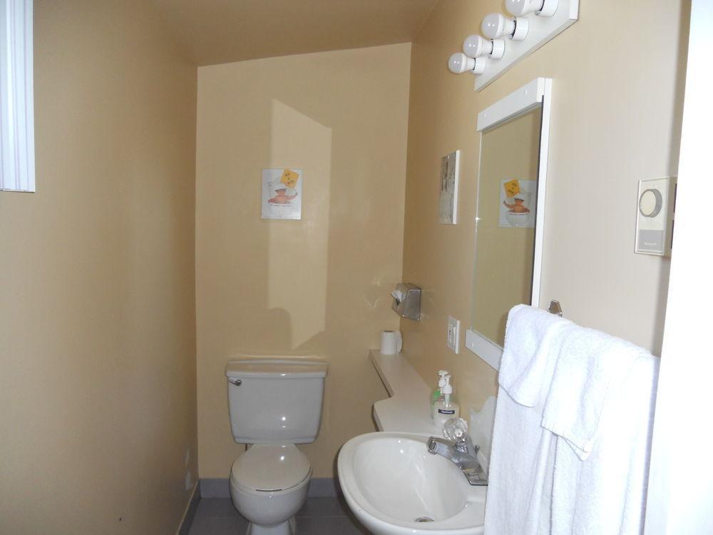 Motel Normandie Louiseville Εξωτερικό φωτογραφία