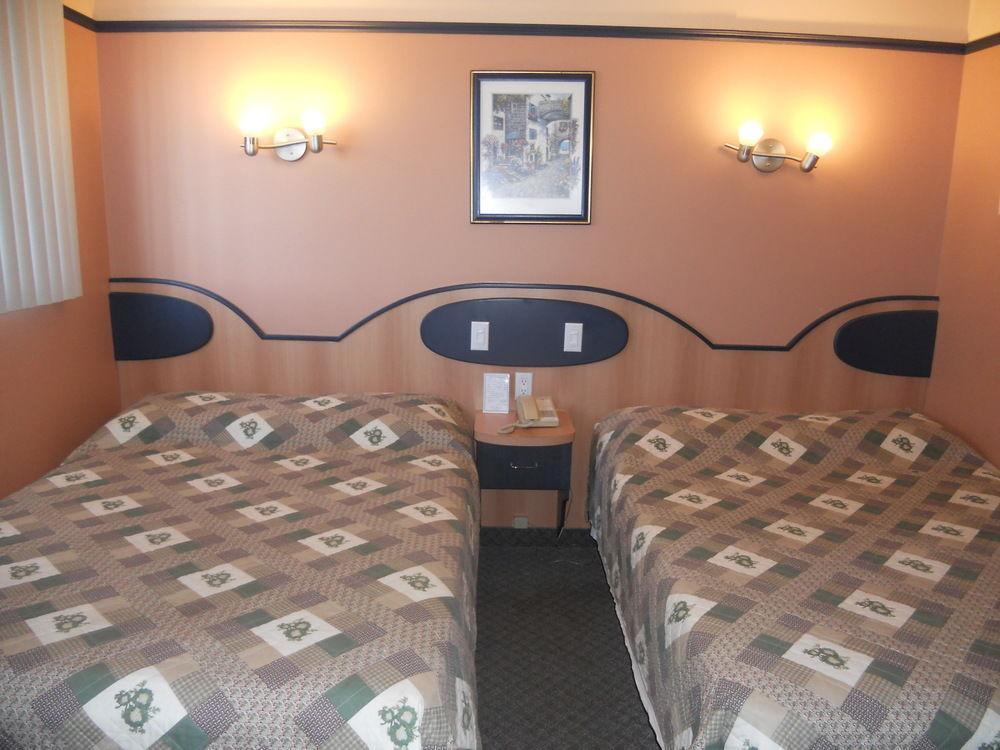 Motel Normandie Louiseville Εξωτερικό φωτογραφία