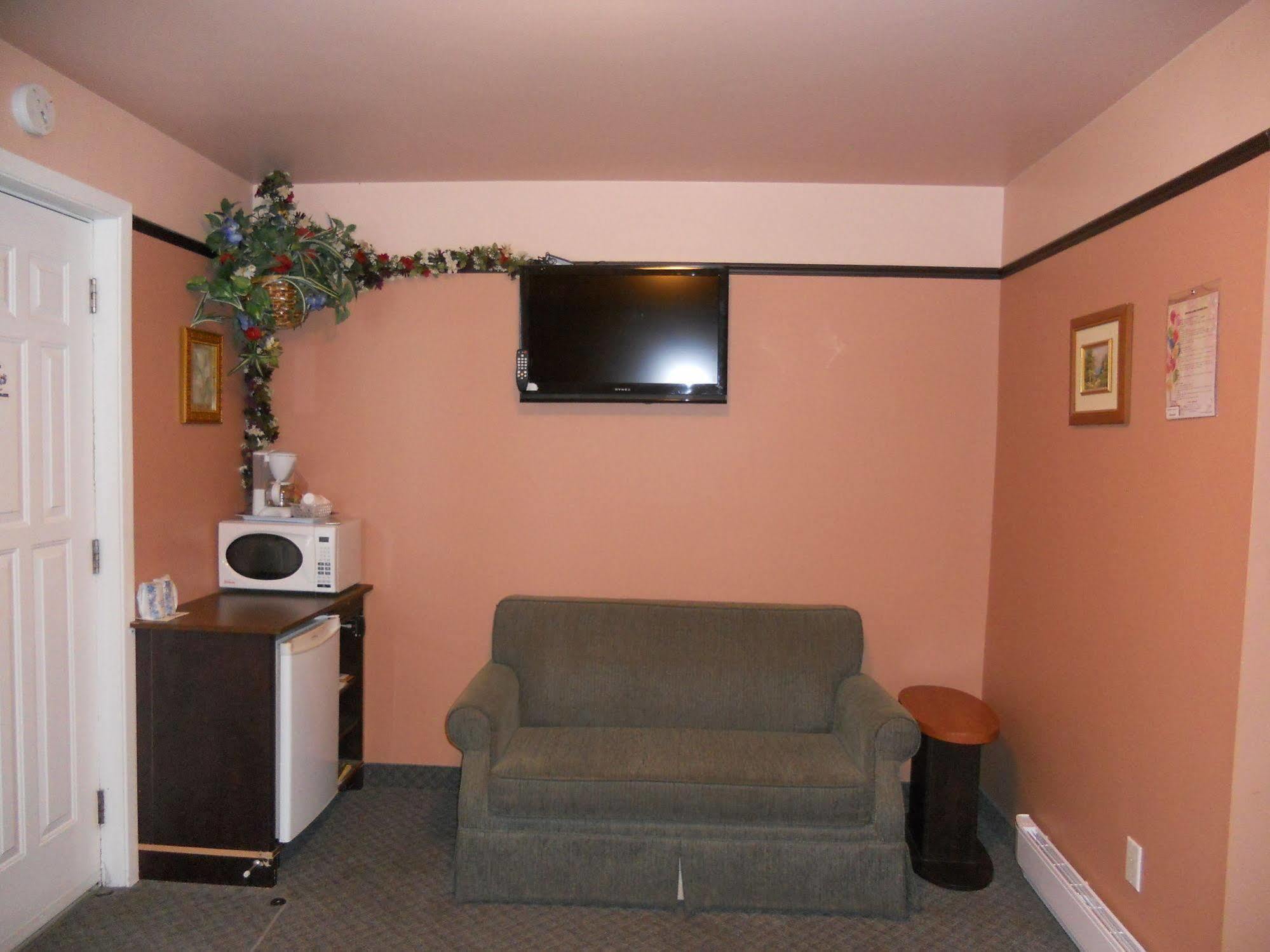 Motel Normandie Louiseville Εξωτερικό φωτογραφία