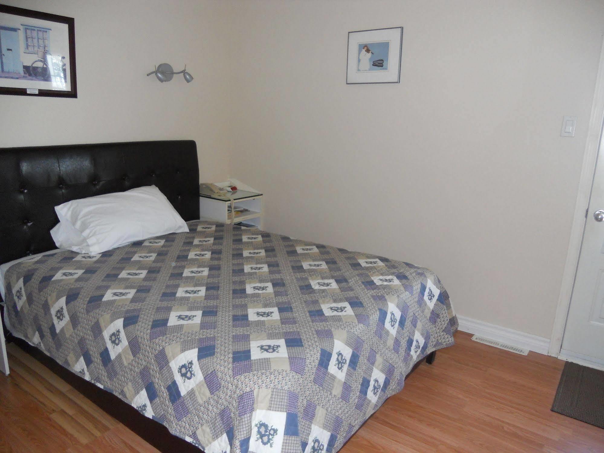 Motel Normandie Louiseville Εξωτερικό φωτογραφία