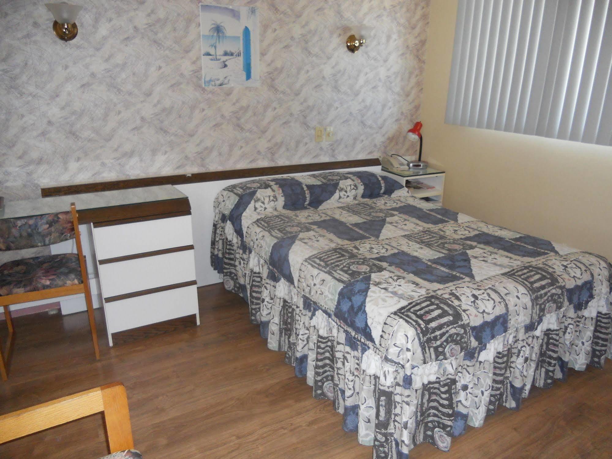 Motel Normandie Louiseville Εξωτερικό φωτογραφία