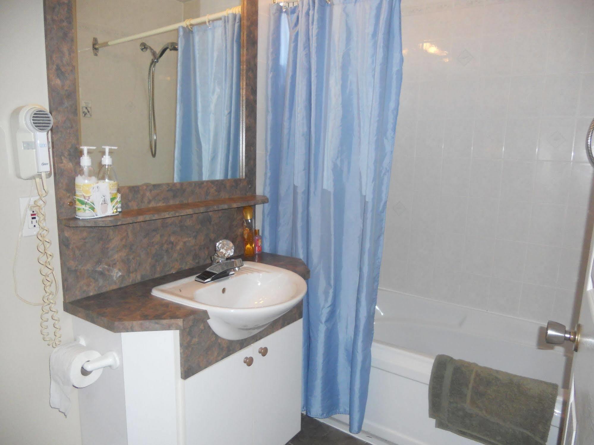 Motel Normandie Louiseville Εξωτερικό φωτογραφία