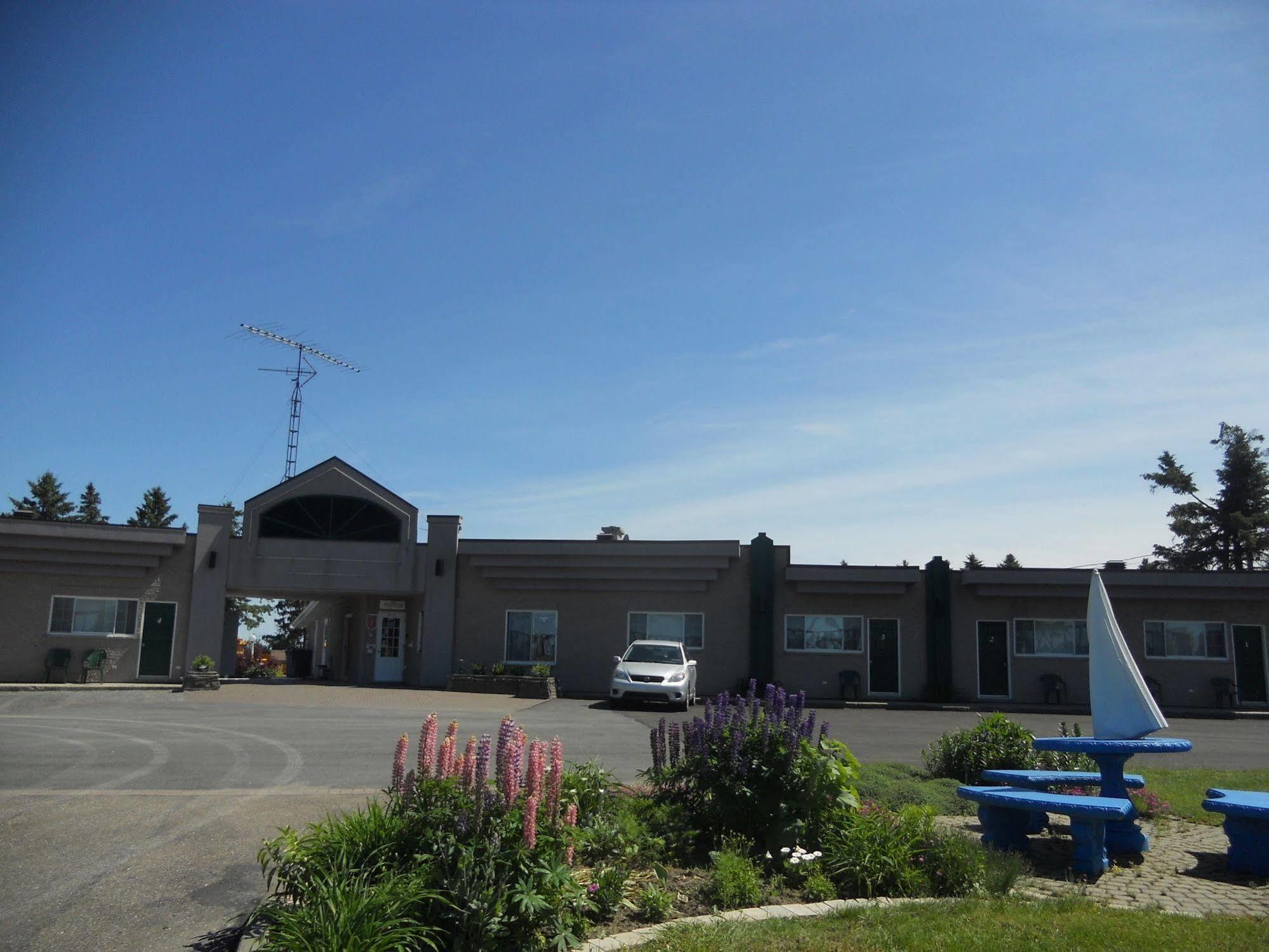 Motel Normandie Louiseville Εξωτερικό φωτογραφία