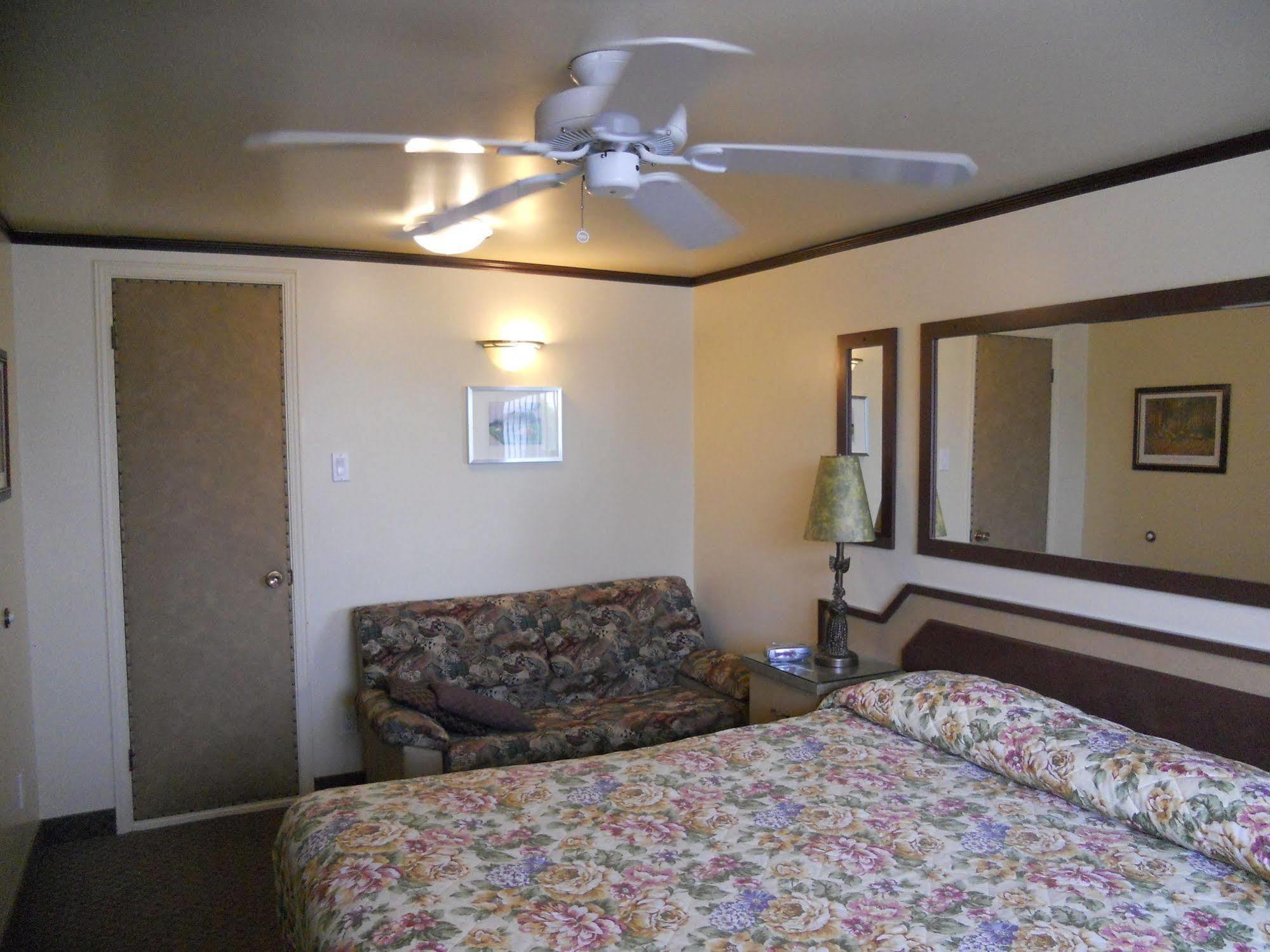 Motel Normandie Louiseville Εξωτερικό φωτογραφία